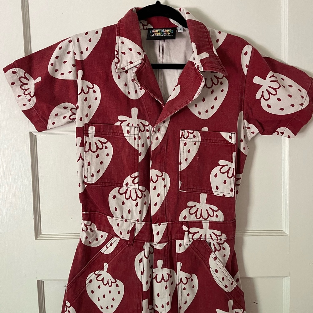 Big Bud Press Strawberry Short Sleeve Jumpsuit size S Small (Strawbaby)